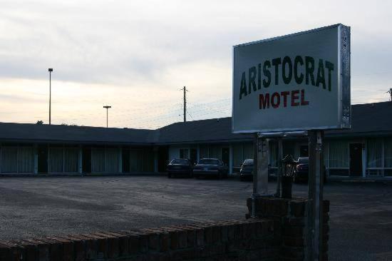 Aristocrat Motor Inn Bolivar Ngoại thất bức ảnh